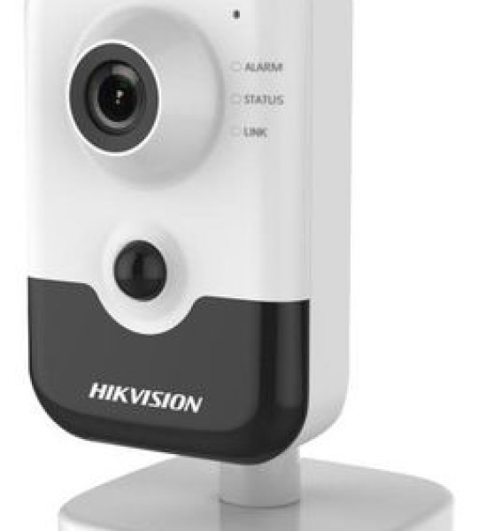 Hikvision Küp İP Kamera Geniş Açılı 2MP 2.8mm Lens H265+ Ses+SD Kart+Wi-Fi IR Çift Yönlü Konuşma DS-2CD2421G0-IW